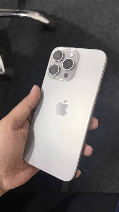 Apple iPhone 15 Pro Max