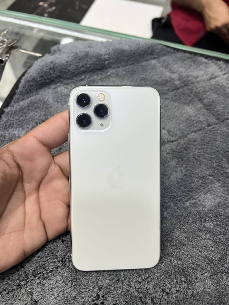 Apple iPhone 11 Pro 0