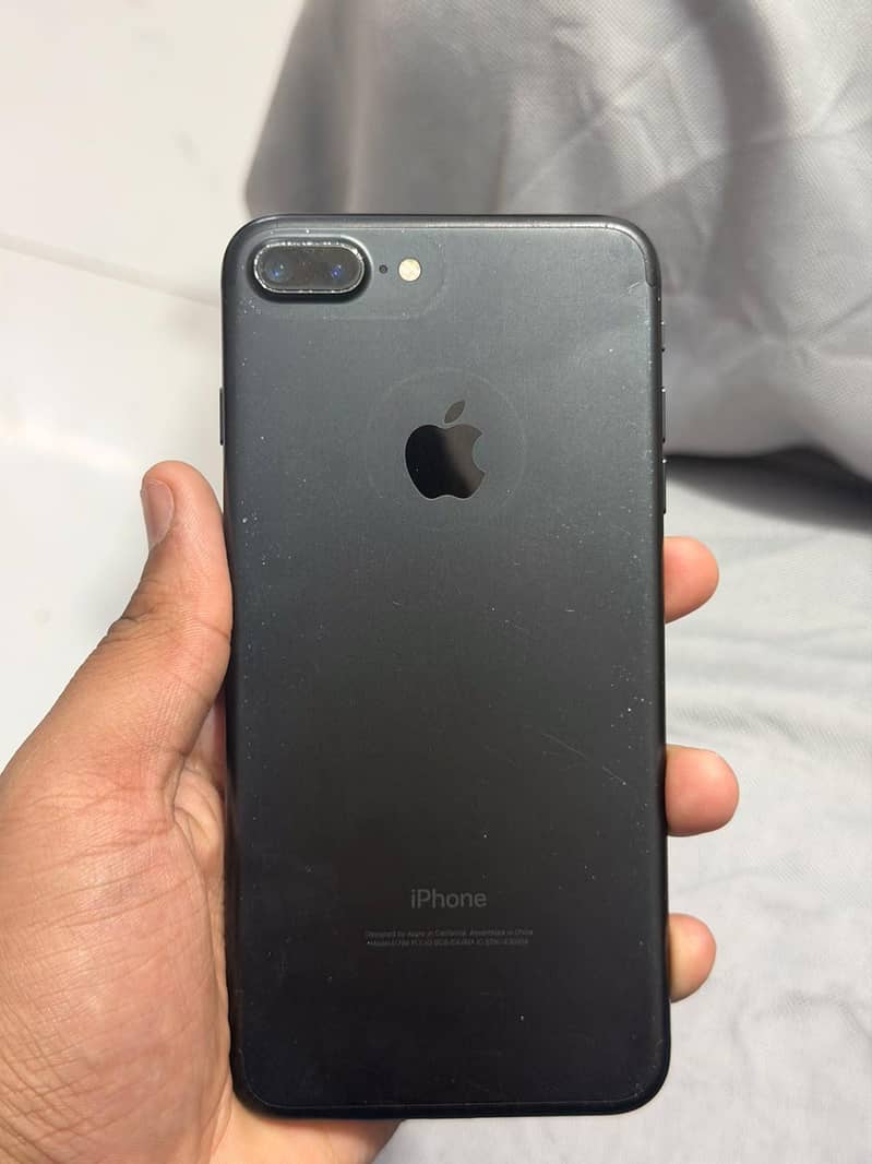 Apple iPhone 7 Plus 0