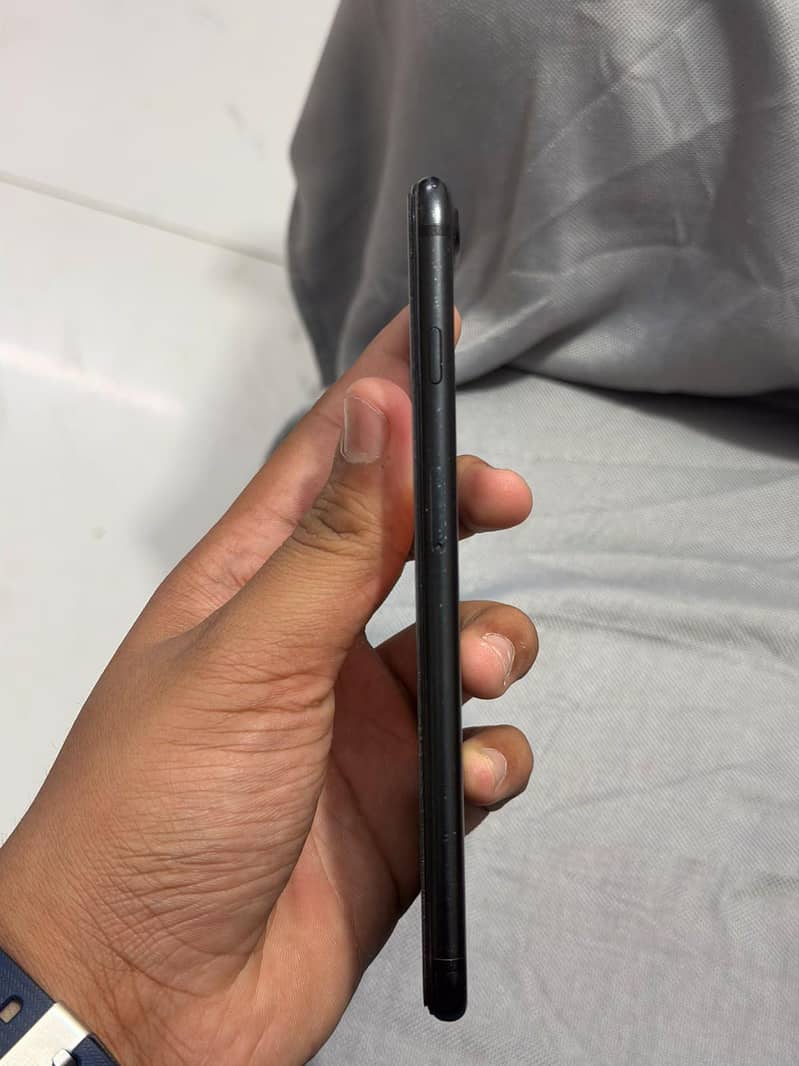 Apple iPhone 7 Plus 1