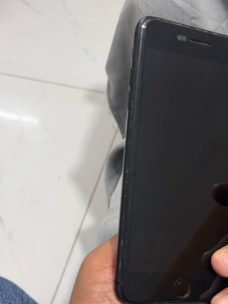 Apple iPhone 7 Plus 4