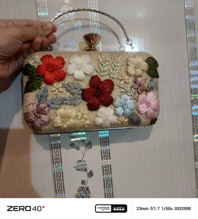 Golden Embroidery purse for party or wedding