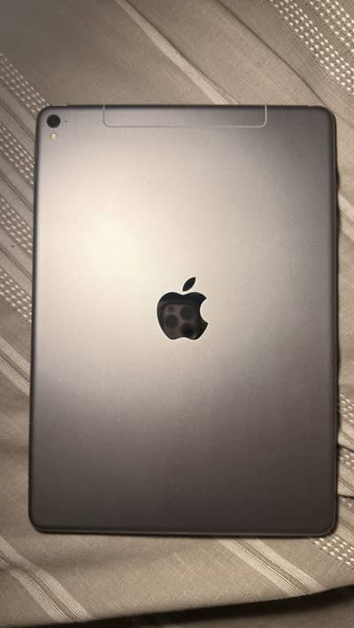 iPad Pro 9.7 128gb wifi+cellular 120fps