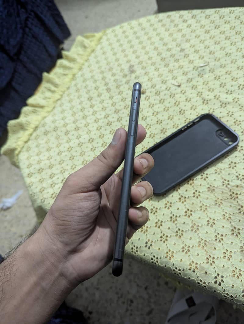 Apple iPhone 8 Plus 10