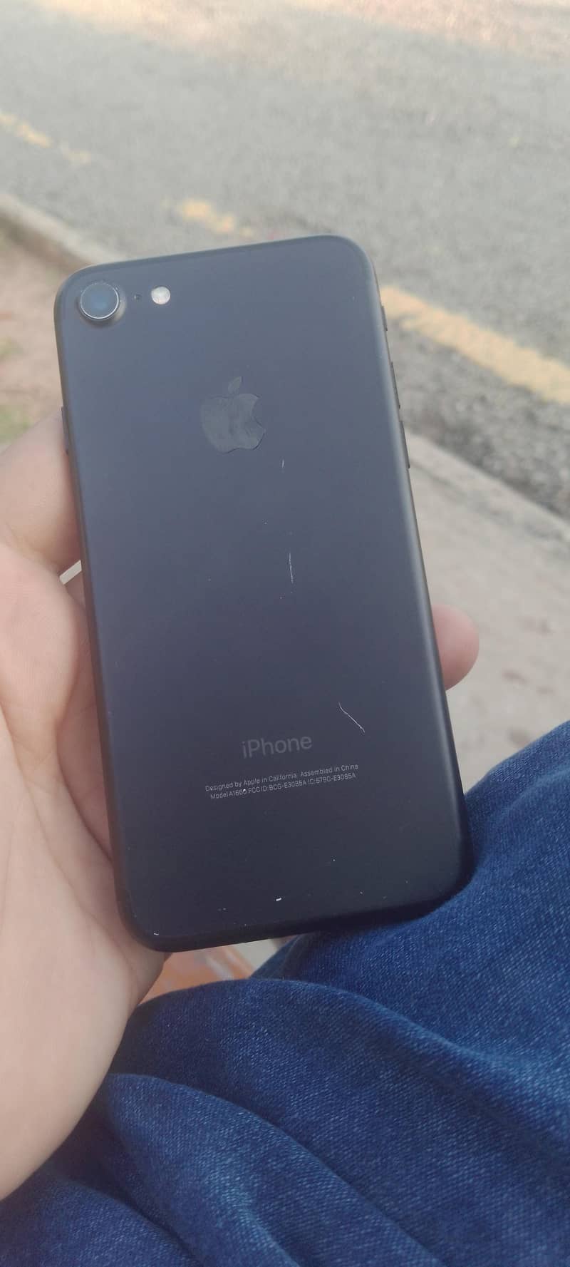 Apple iPhone 7 3