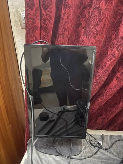 Iivama HD screen for sale with built in speakers and rotatable