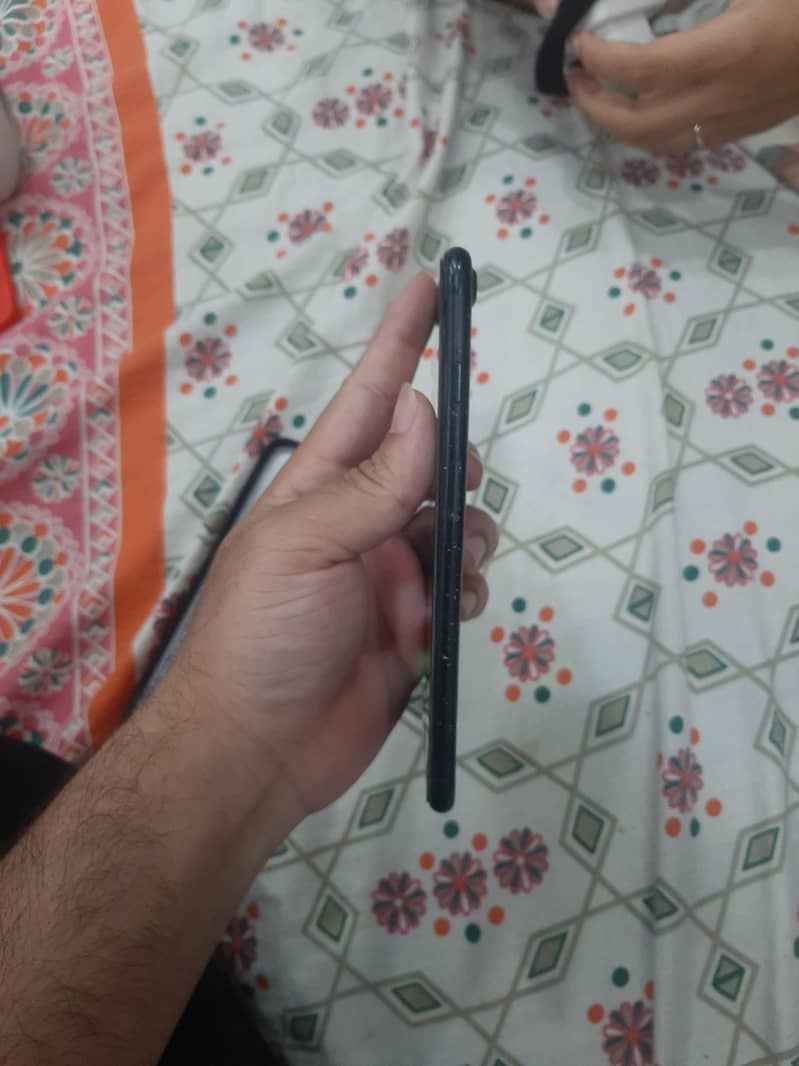 Apple iPhone 7 Plus 3