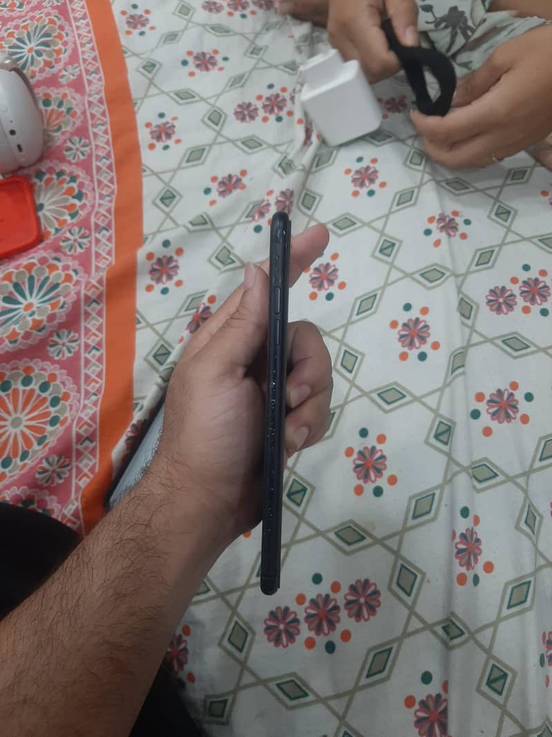 Apple iPhone 7 Plus 4
