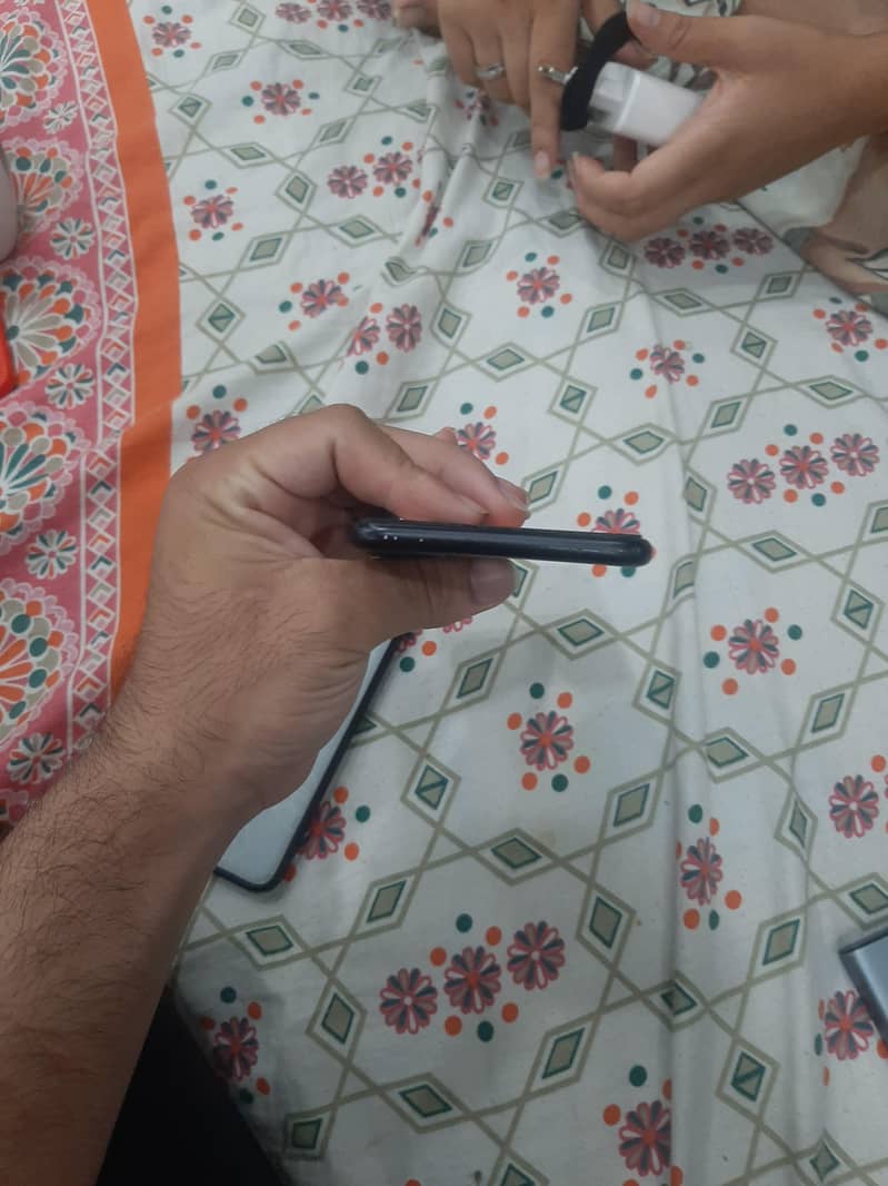 Apple iPhone 7 Plus 6