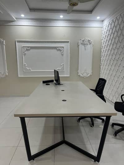 Office Table 8 seats - 8 people