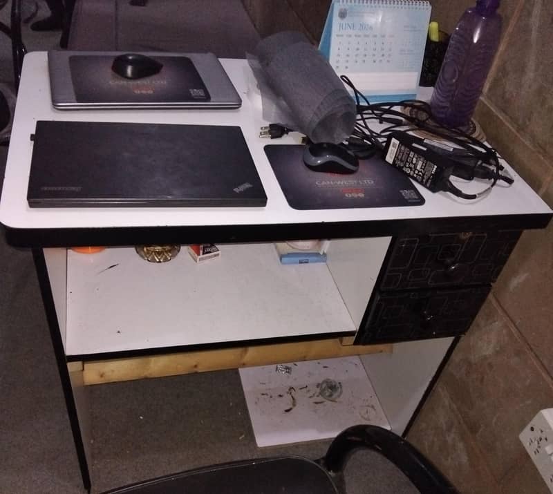 Office Table 0