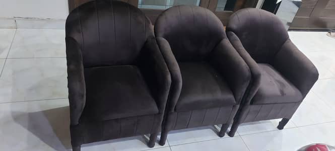 Sofa chair 3 pieces brand new gud condition 03281010987