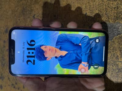 Apple iPhone XR all ok hai bss face id off hai bki all ok hai