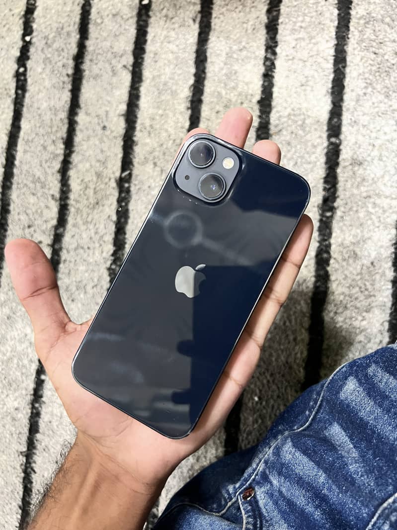 Apple iPhone 13 1