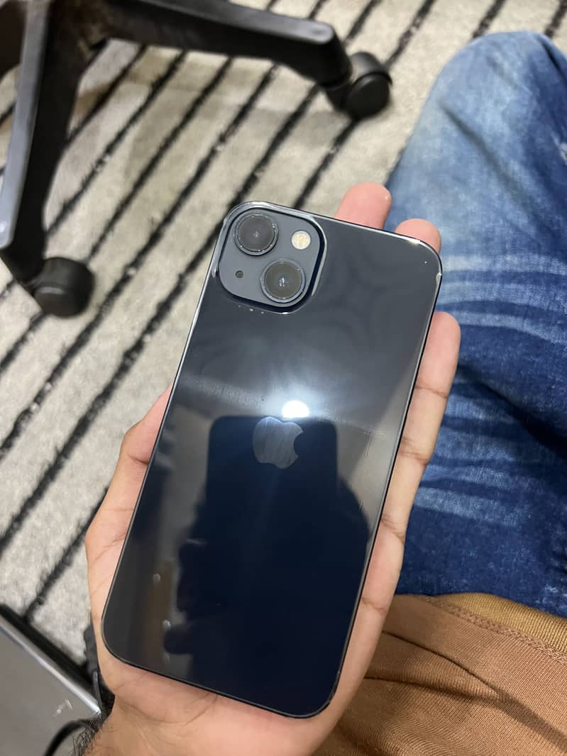 Apple iPhone 13 2