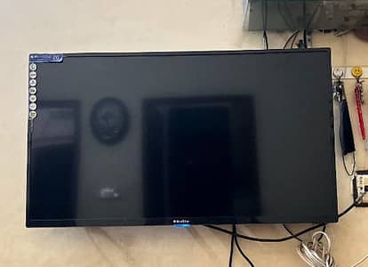 EcoStar 40 Inch Smart LED TV (2018)  Box & Original Remote