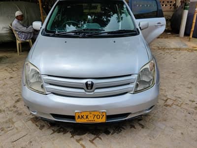Toyota IST 2006