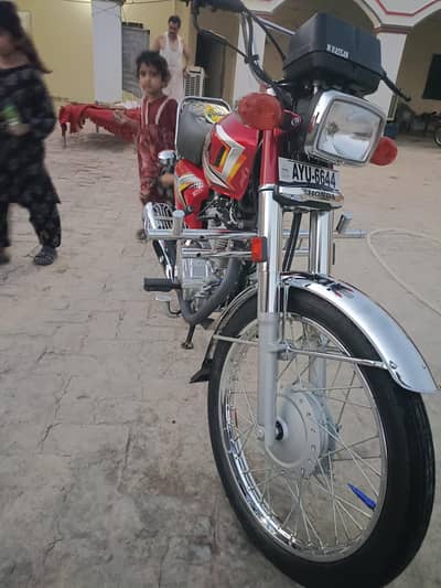 2024/2025 model has boot Kam use ha neat and clean