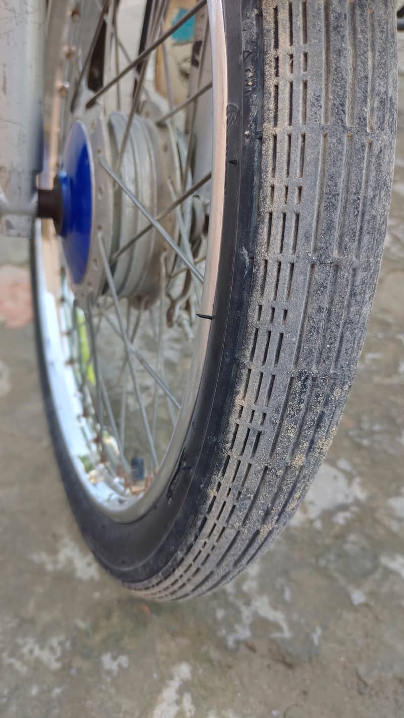 CD 70 2005 4
