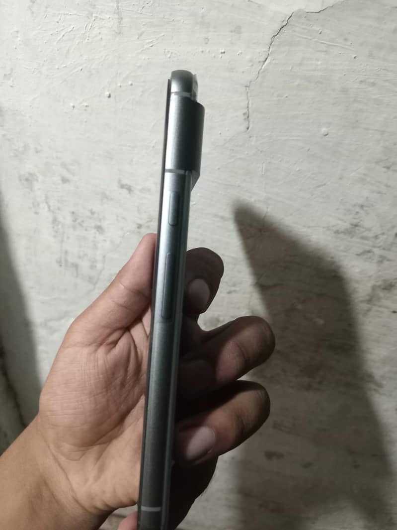 Google Pixel 8 3