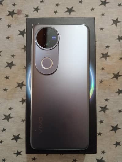 Vivo V50