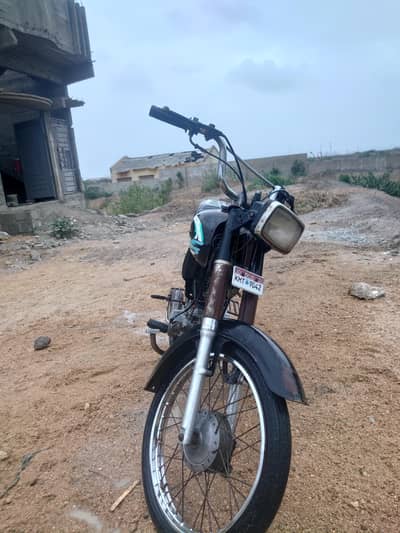 2 HAND USED KARACHI NUMBER PLATE DOCUMENTS ALL CLEAR