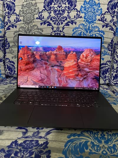 Dell precision 5690 workstation Ultra 9 185H