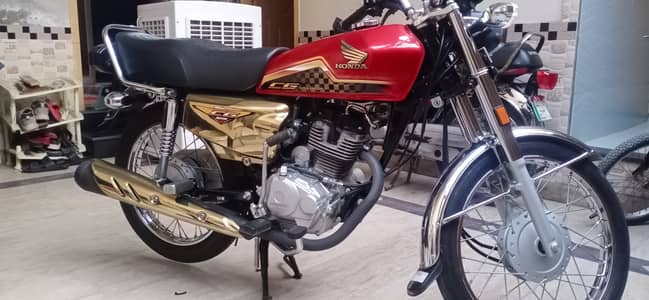 Honda CG-125 Gold Edition 2025 --(Special Self Start Availability)--