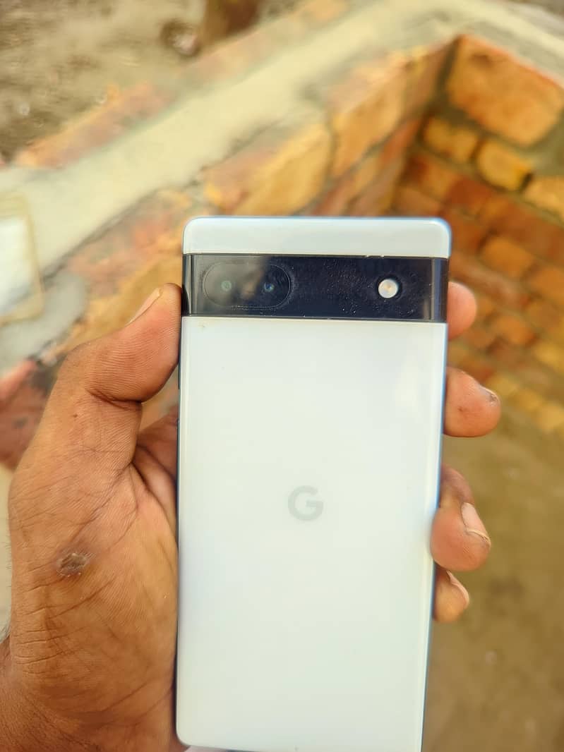 Google Pixel 6a 1