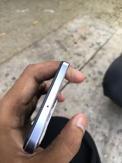 Vivo V27e full box