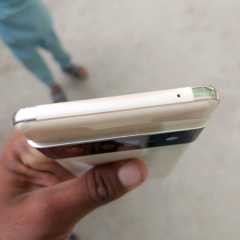 Google Pixel 6 Pro 2