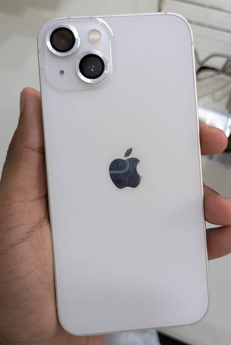 Apple iPhone 13 0