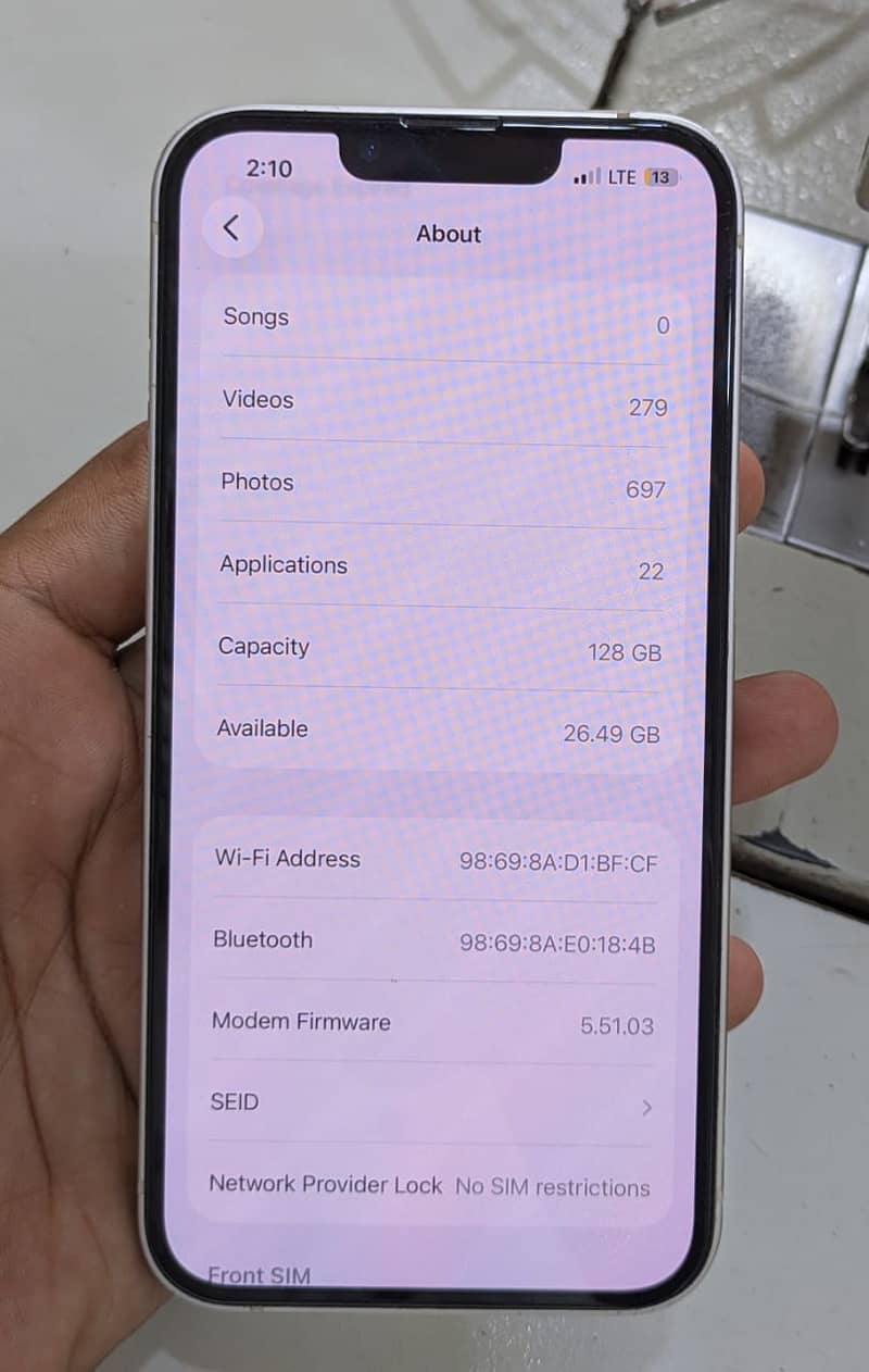 Apple iPhone 13 4
