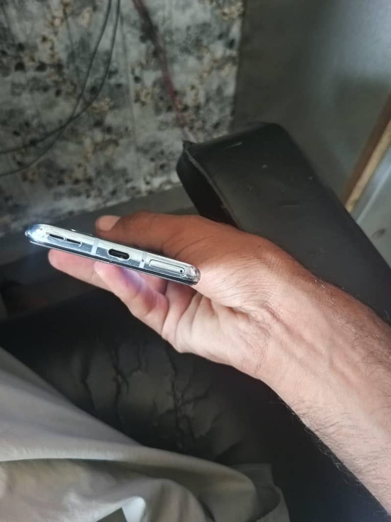 One Plus 8T 4