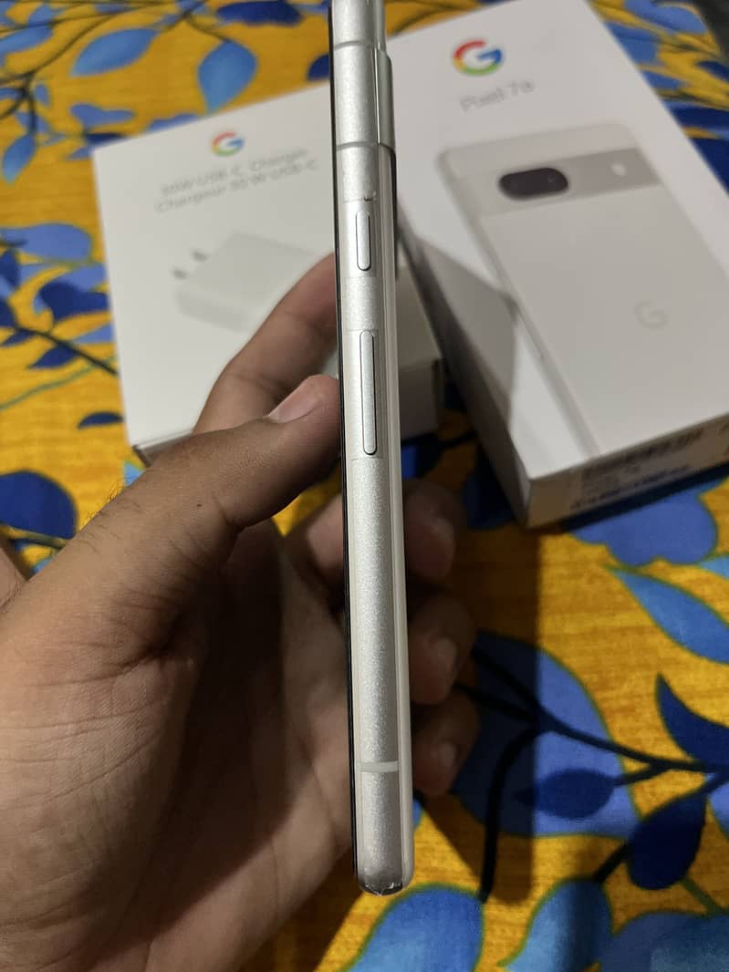Google Pixel 7a 3