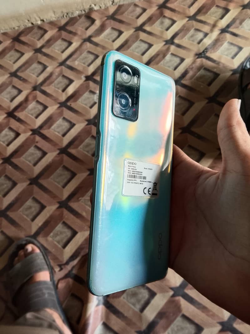 OPPO A76 3