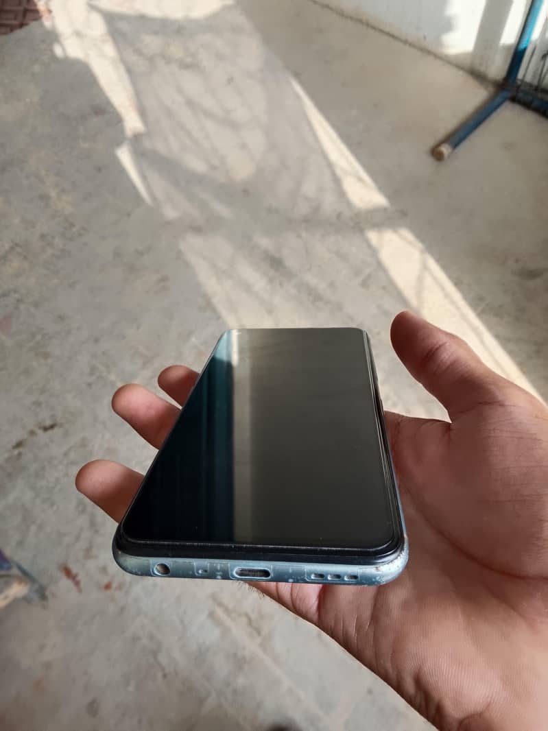 OPPO A76 0