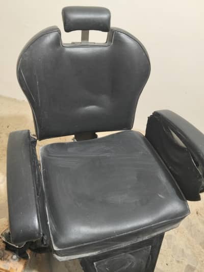 Salon chair for sale 03014776055