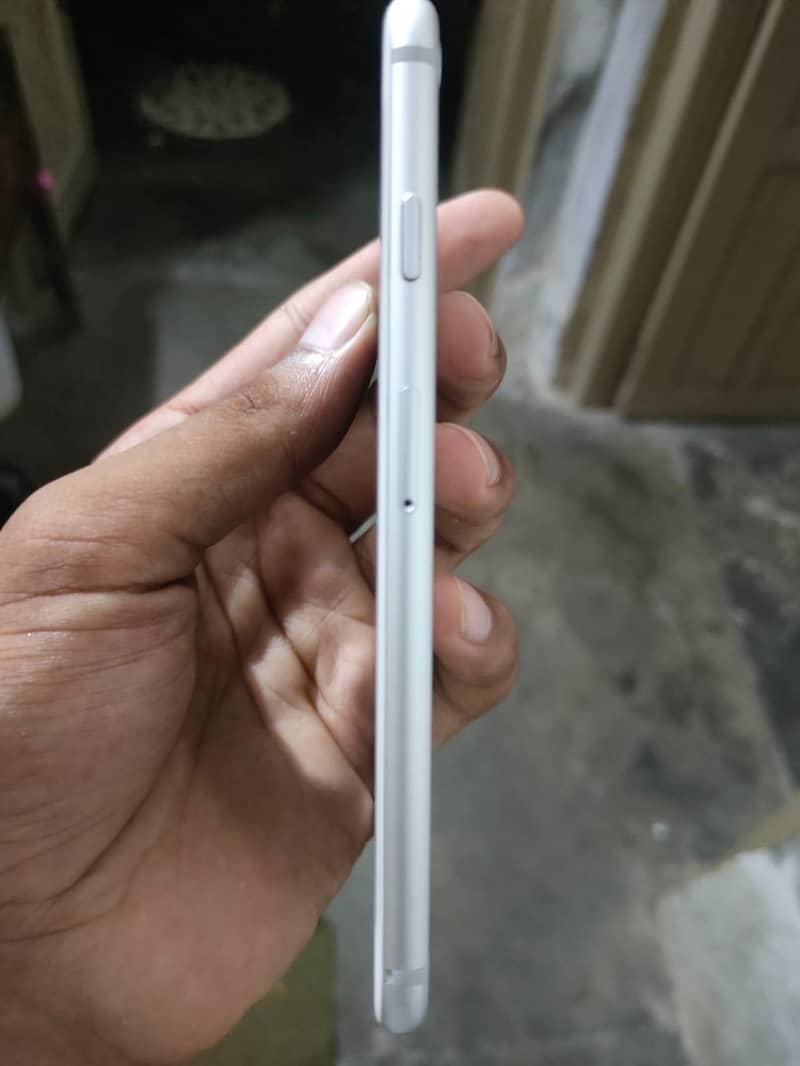 Apple iPhone 6 1