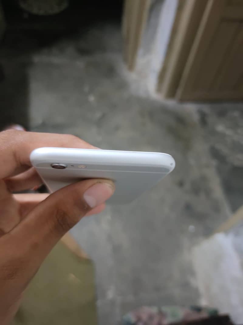 Apple iPhone 6 2