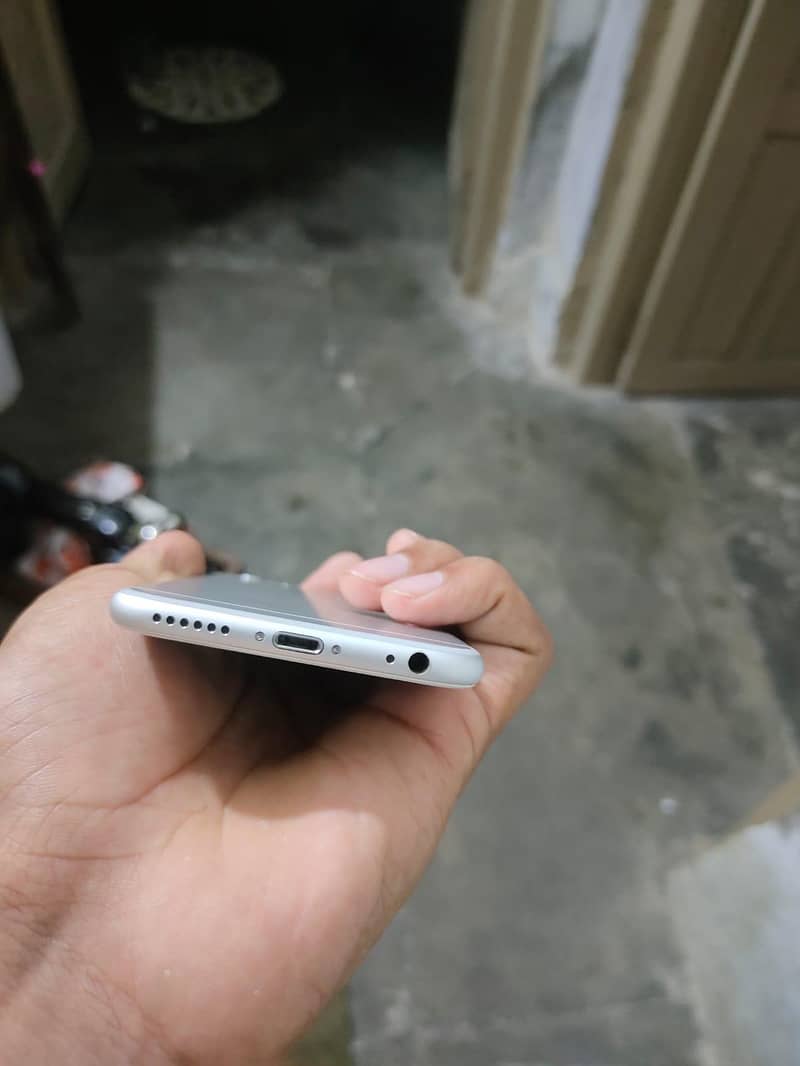 Apple iPhone 6 3