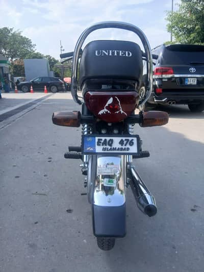 new bike  dubel samin Islamabad number 2026 model. 1 month Pala lia ta
