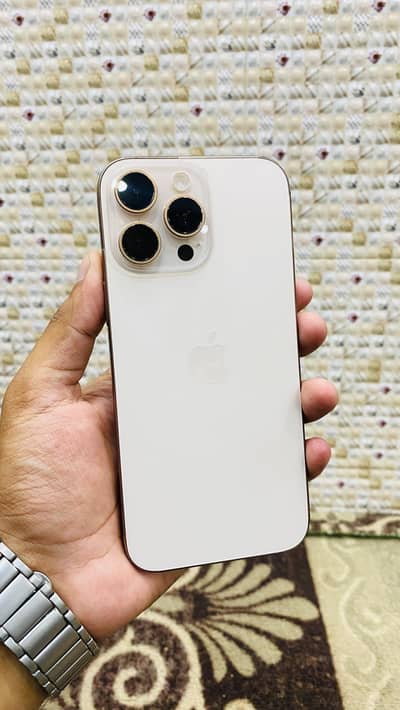 Apple iPhone 16 Pro Max jv