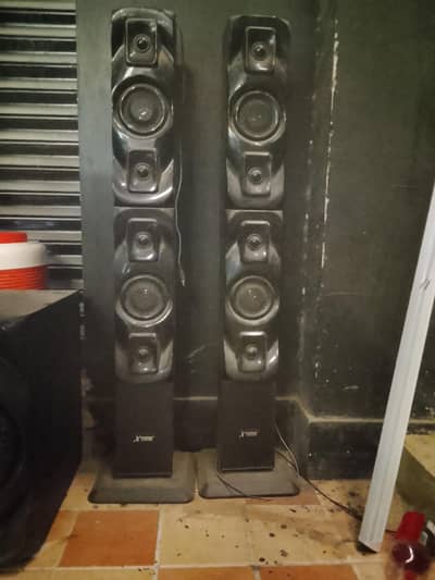 home thether speaker like new