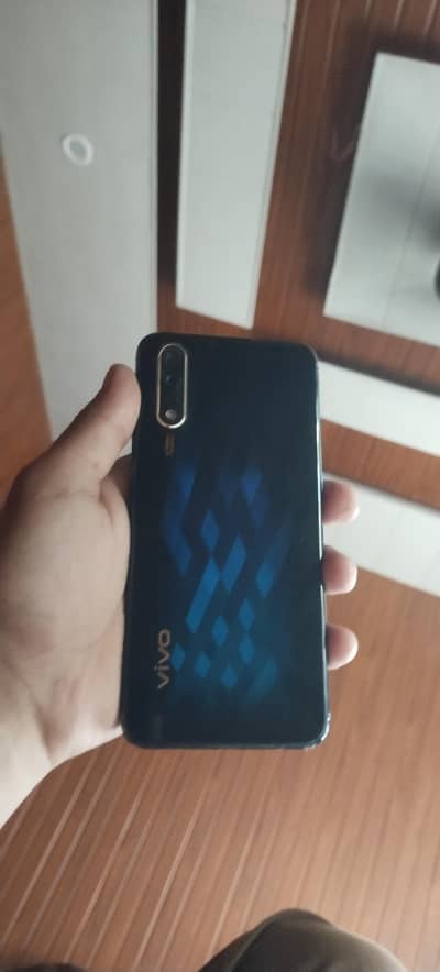 Vivo S1