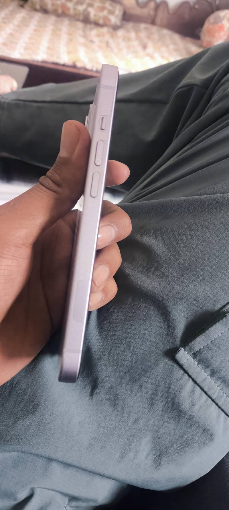 Apple iPhone 14 3