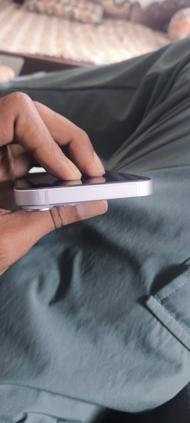 Apple iPhone 14 4
