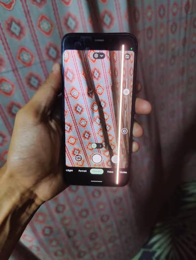 pixel 4 4gb 64gb All ok hai koi fualt ni hai phone ma