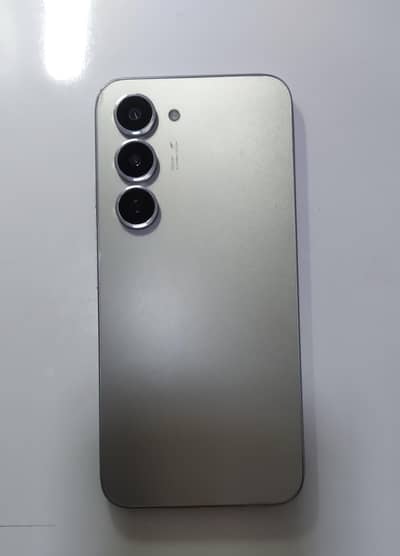 Tecno Spark 40 Pro 8/256 With Box and Charger