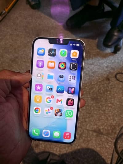 Apple iPhone 13